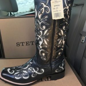Women’s Stetson boots size 8.5
